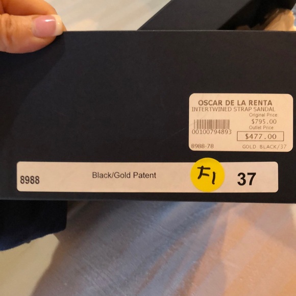 Gorgeous Oscar de la rente heels. - Picture 5 of 5